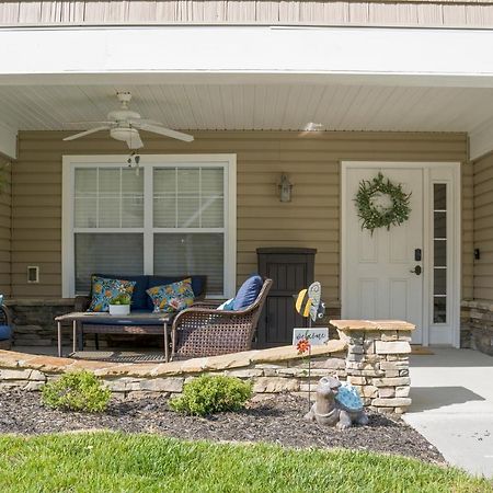 Luxe Quiet Townhouse W/Parking/Pool/By Dollywood Villa Pigeon Forge Kültér fotó