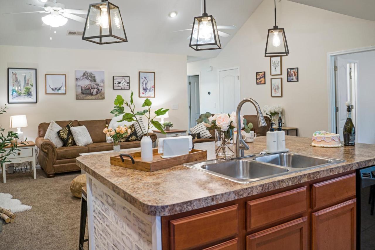 Luxe Quiet Townhouse W/Parking/Pool/By Dollywood Villa Pigeon Forge Kültér fotó