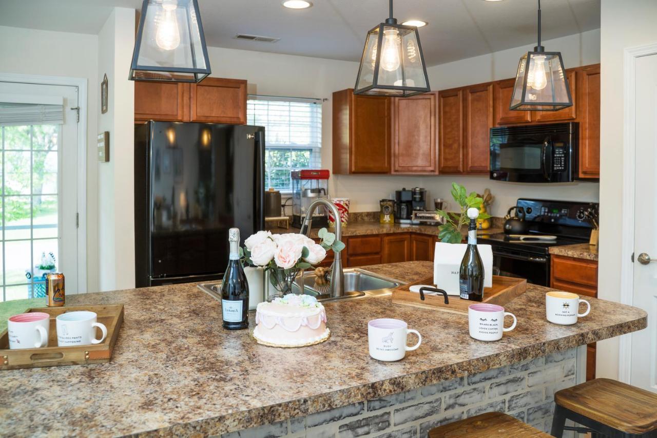 Luxe Quiet Townhouse W/Parking/Pool/By Dollywood Villa Pigeon Forge Kültér fotó