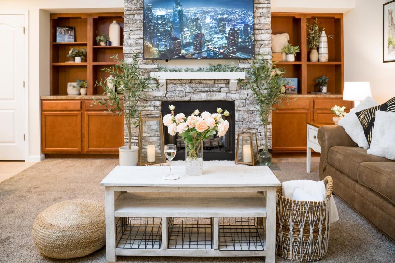 Luxe Quiet Townhouse W/Parking/Pool/By Dollywood Villa Pigeon Forge Kültér fotó