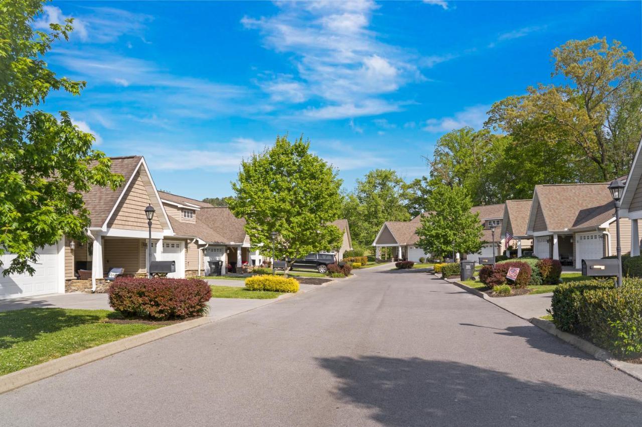 Luxe Quiet Townhouse W/Parking/Pool/By Dollywood Villa Pigeon Forge Kültér fotó