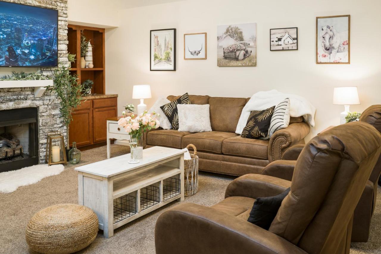 Luxe Quiet Townhouse W/Parking/Pool/By Dollywood Villa Pigeon Forge Kültér fotó